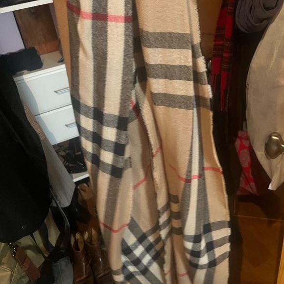 Burberry Scarf - Picture 3 of 6